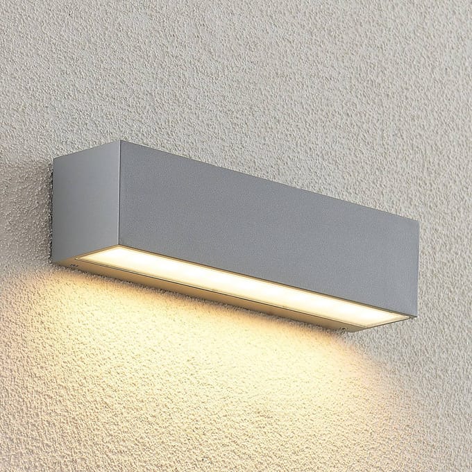 Lucande LED buiten wandlamp Lengo, 25 cm, zilver, naar beneden gericht, 3.000 K
