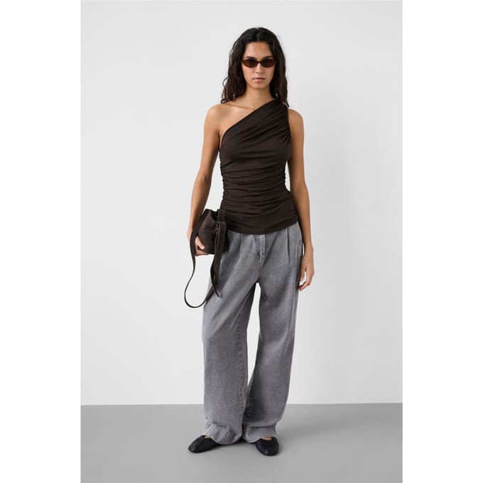 Dames-T-shirt Soaked in Luxury Hanadi One Shoulder