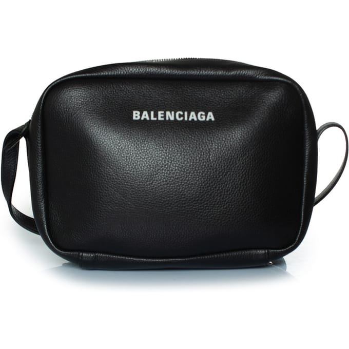 Balenciaga, Midden dagelijkse cameratas in zwart