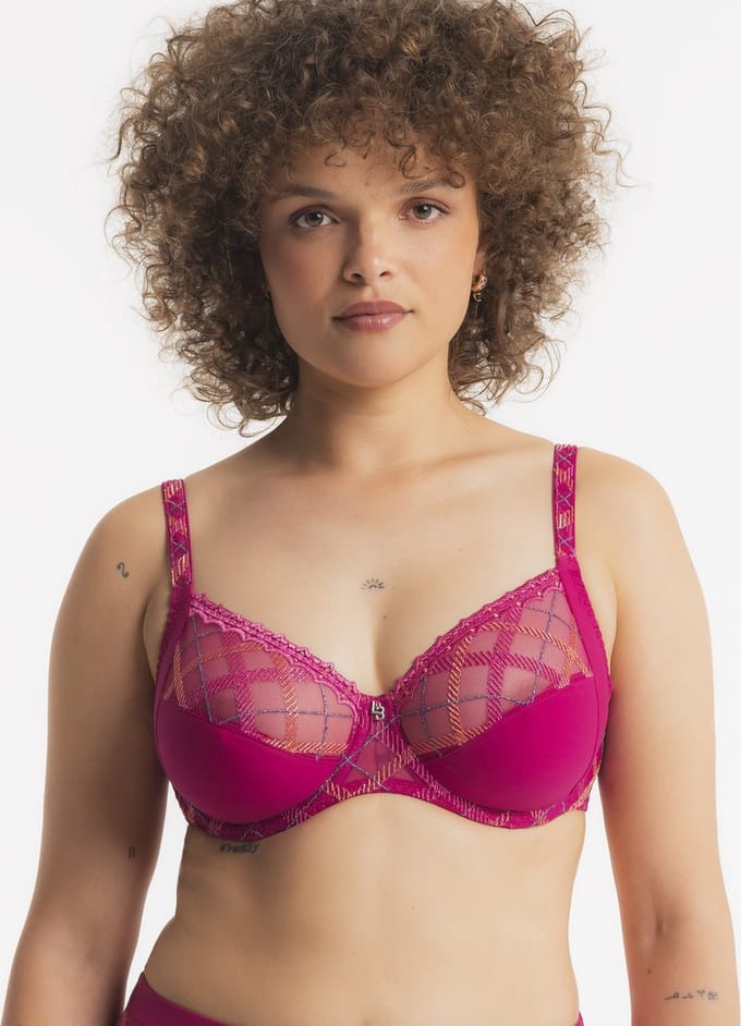 Louisa Bracq Albanach Volle Cup BH Fuschia Rood 85 E