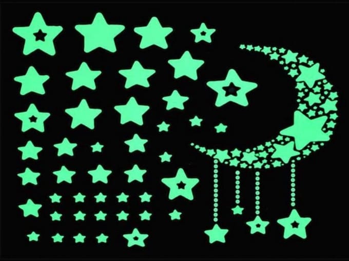 New Age Devi - Glow-in-the-dark stickers voor kinderkamer met sterren en maan