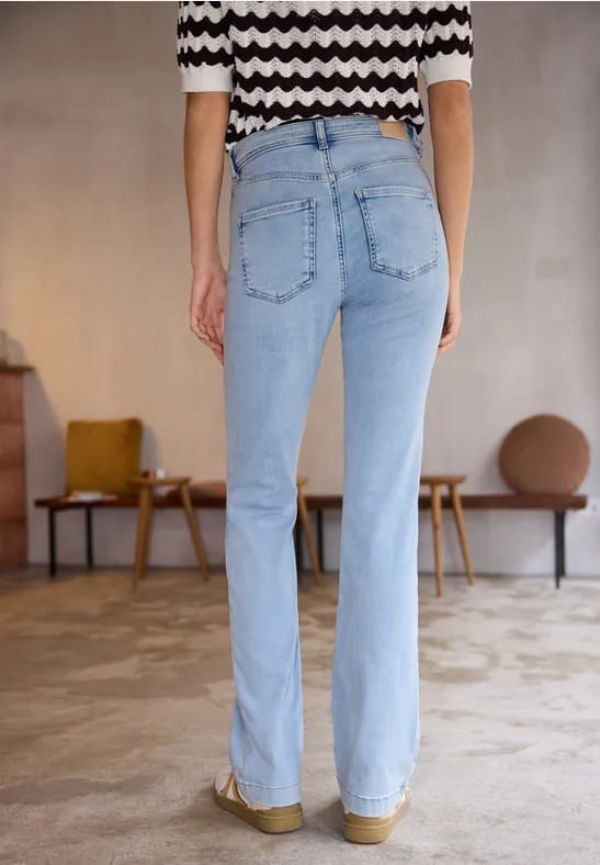 Bootcut jeans