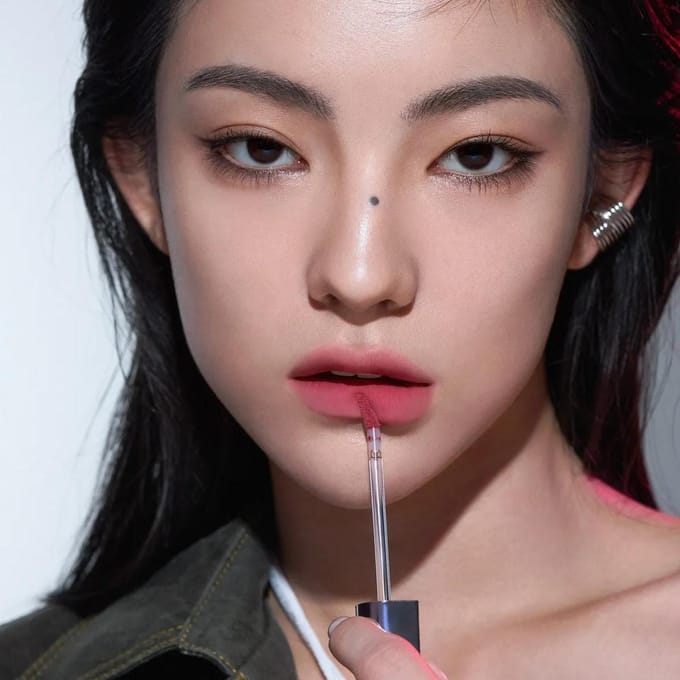 3CE HAZY LIP, Velvet Blur Lip 4g/0.141oz (10 kleuropties) 4g/0.141oz brown