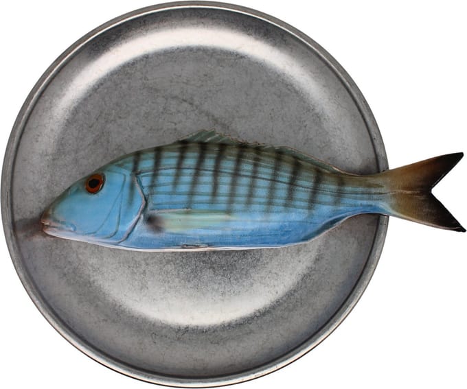 Marmora op antiek zilver bord, 20 cm rond