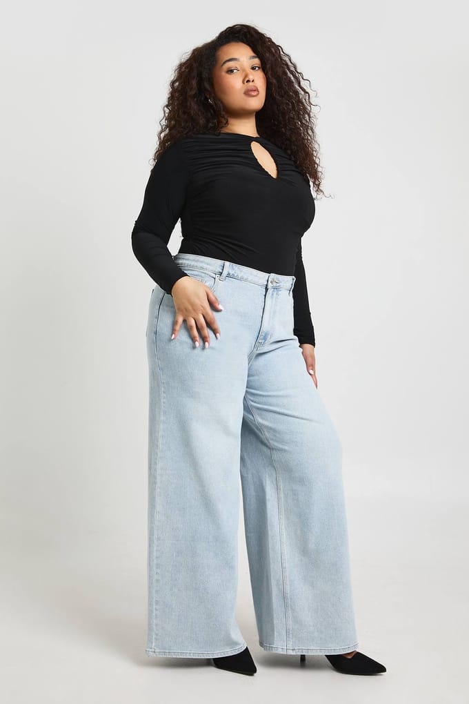 boohoo Dames Plus Cut Out Lange Mouw Bodysuit | Black | Maat: 20