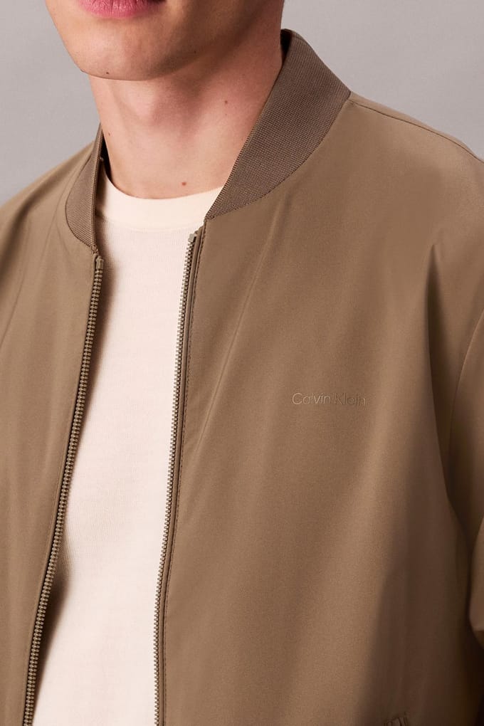 Calvin Klein Ls Matte Bomber Jacket Bungee Cord Größe: M | Bomberjacken Outlet | Herren