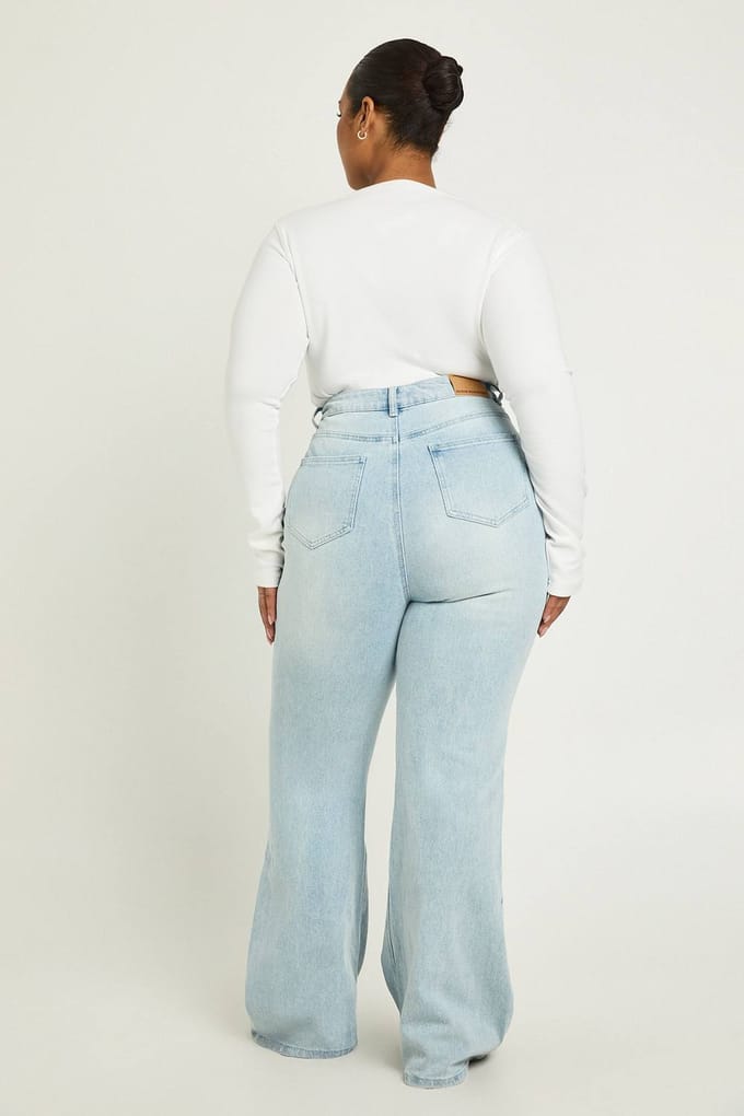 boohoo Dames De Plus High Waist Flare Jeans | Gebleekt | Maat: 28/32L