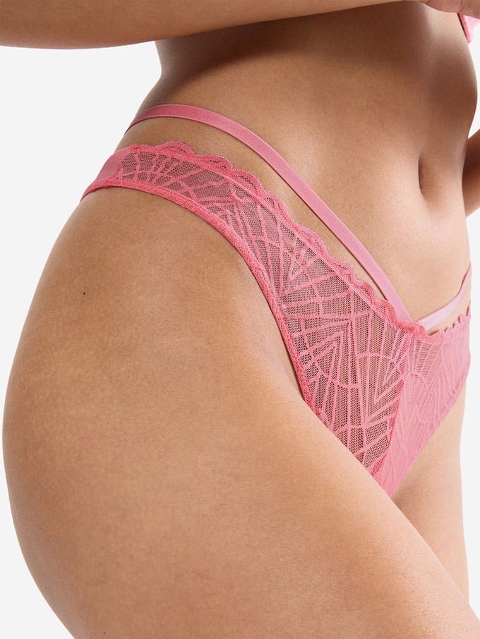Triumph String Red Label That Night In Vegas