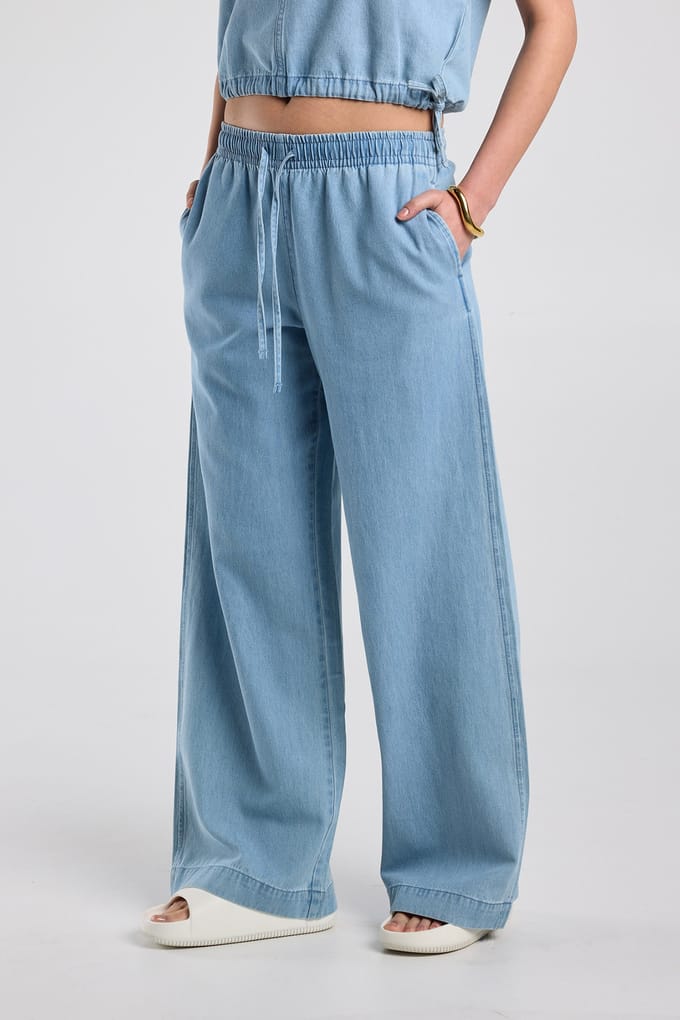 America Today Primrose Light Blue Größe: XS | Ausgestellte Hosen Outlet | Damen | Blau