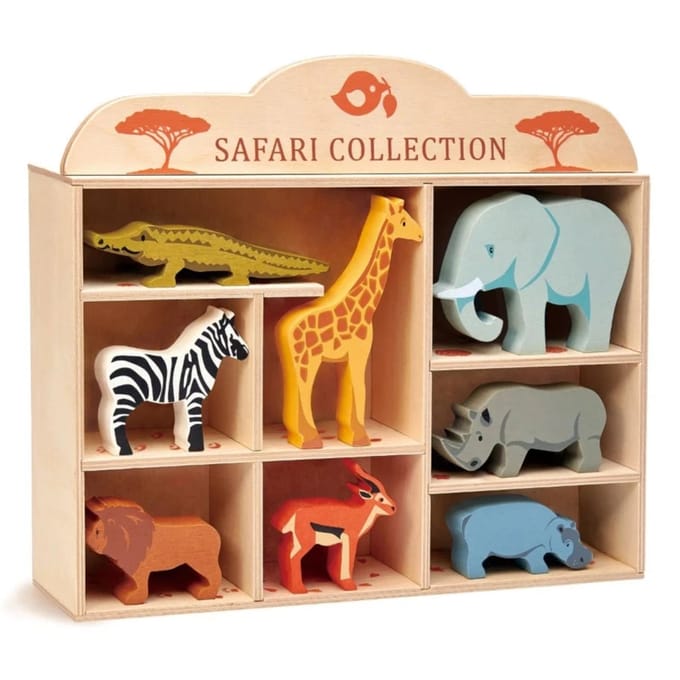 TENDER LEAF Houten Dieren - Set Safaridieren - 8 Verschillende Figuren - Met Display Plank - 3 Jaar