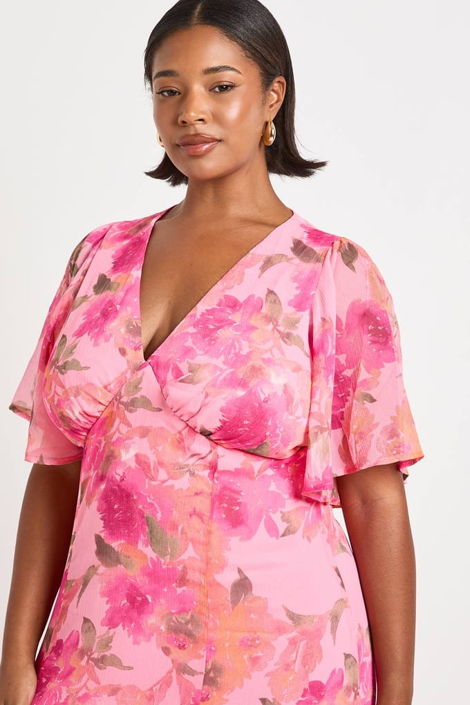 boohoo Dames Plus Bloemen Godet Zoom Maxi Jurk | Roze | Maat: 50