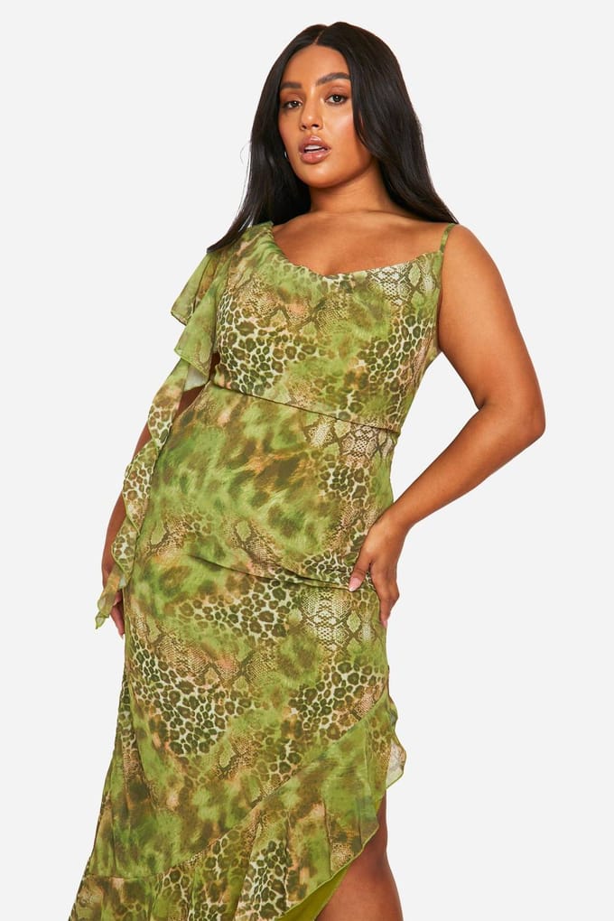 boohoo Dames Plus Snake Print Ruffle Maxi Jurk | Groente | Maat: 56