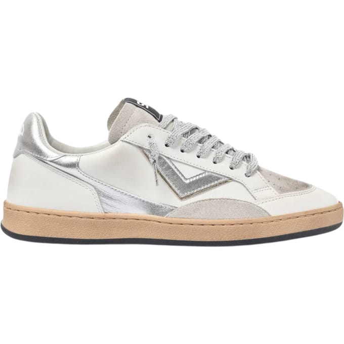 4b12 Witte sneakers