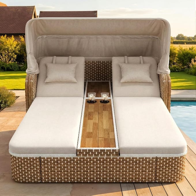 Luxe Ligbed – Beige – 192x160x137 cm – Industrohome