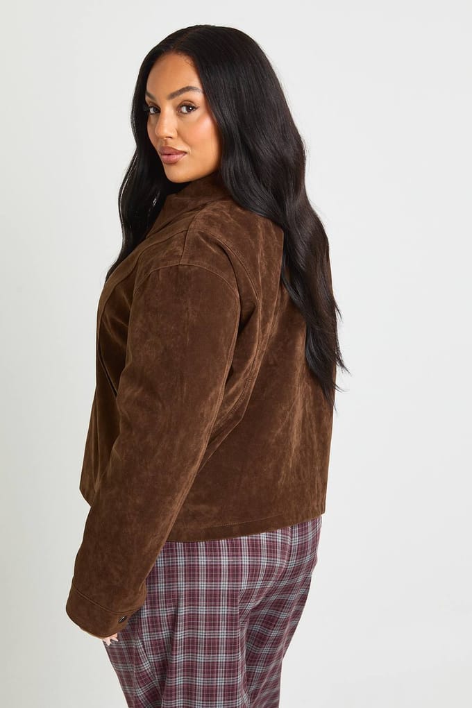 boohoo Dames PLUS SUÈDE BUTTON DOWN JAS | Chocolate | Maat: 28