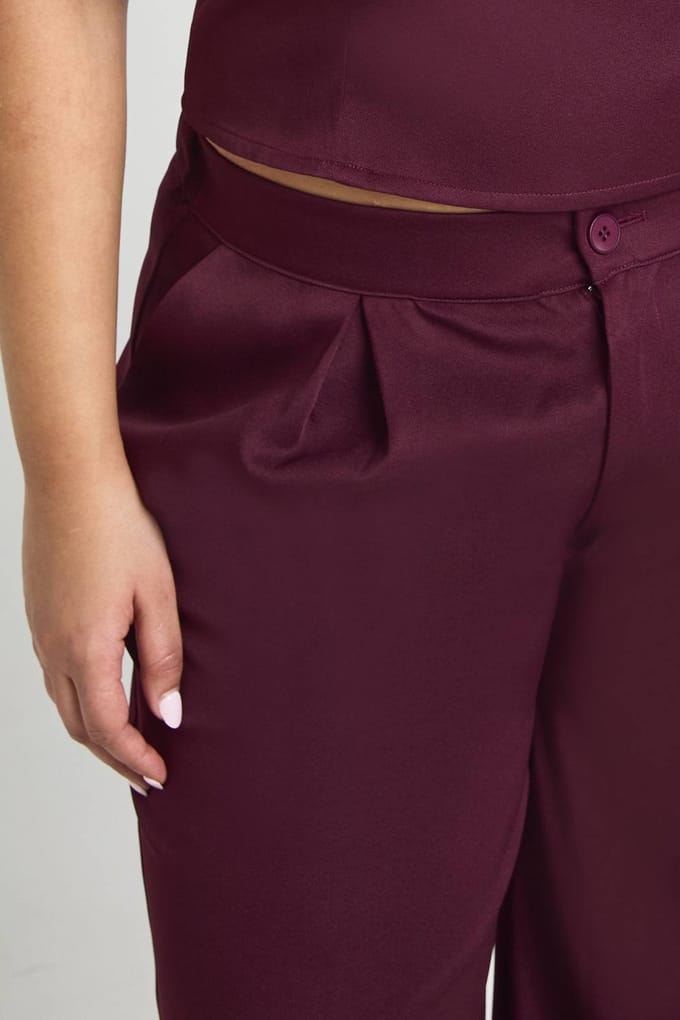 boohoo Dames Plus Geplisseerde Wijde Pijpen Broek | Pruim | Maat: 44
