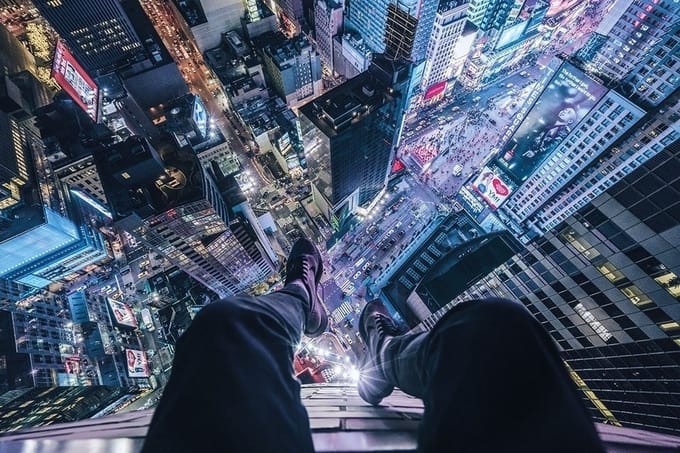 Op De Rand Van Times Square Poster 61x91.5cm
