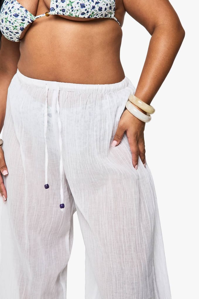 boohoo Dames Plus kralenversierde katoenen strandbroek | White | Maat: 28