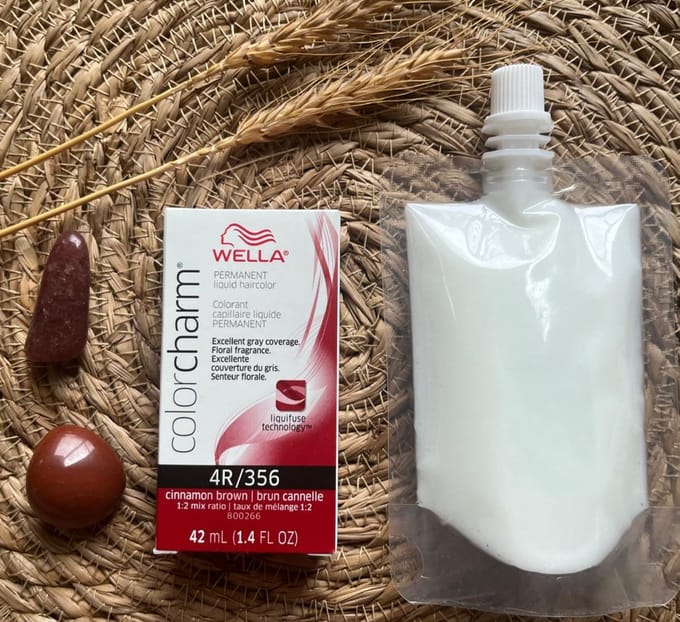 Wella Color Charm Permanent Liquid Haircolour - 4R + developer - Cinnamon Brown - Haarverf - Haarkleuring - Kaneelbruin - Middenbruin