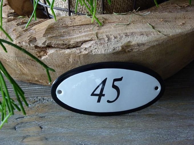Emaille huisnummer 10x5 wit nr. 45