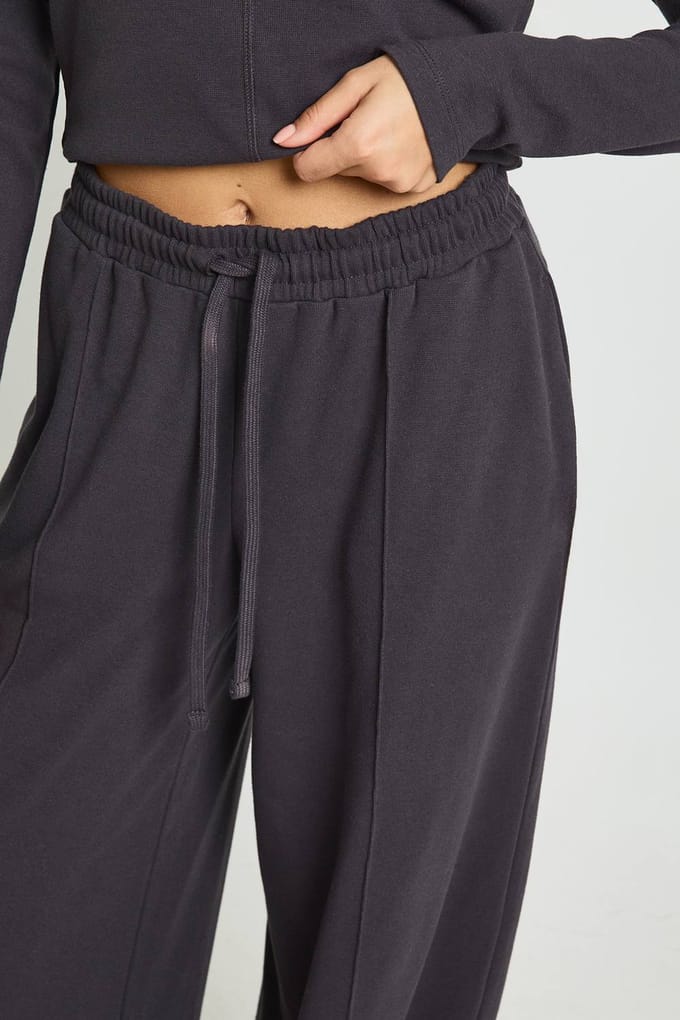 boohoo Dames Geribd lange mouwen hoge hals trainingspak | Houtskool | Maat: Medium