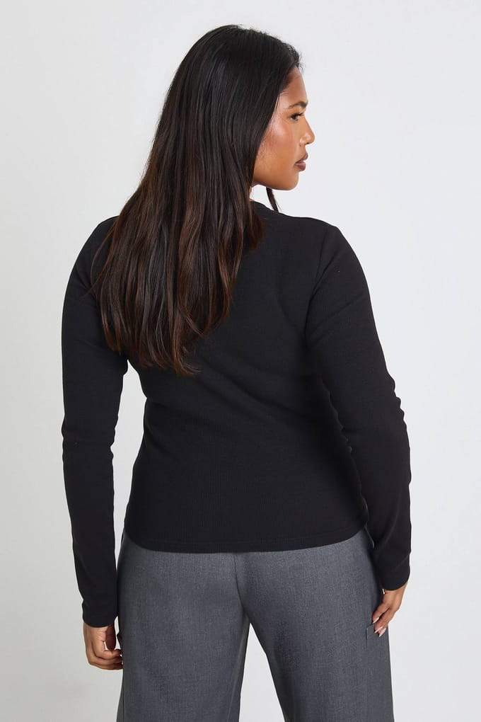 boohoo Dames Plus Basic Rib Lange Mouwen Getailleerd Longline Top | Zwart | Maat: 44