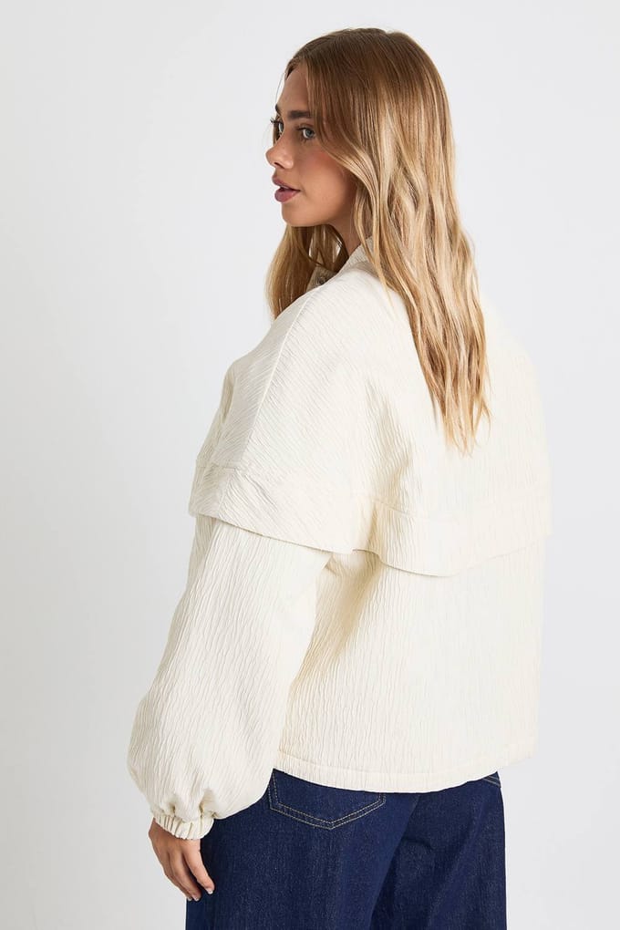 boohoo Dames Textuurrijk kraagloos bomberjack | Creme | Maat: 38