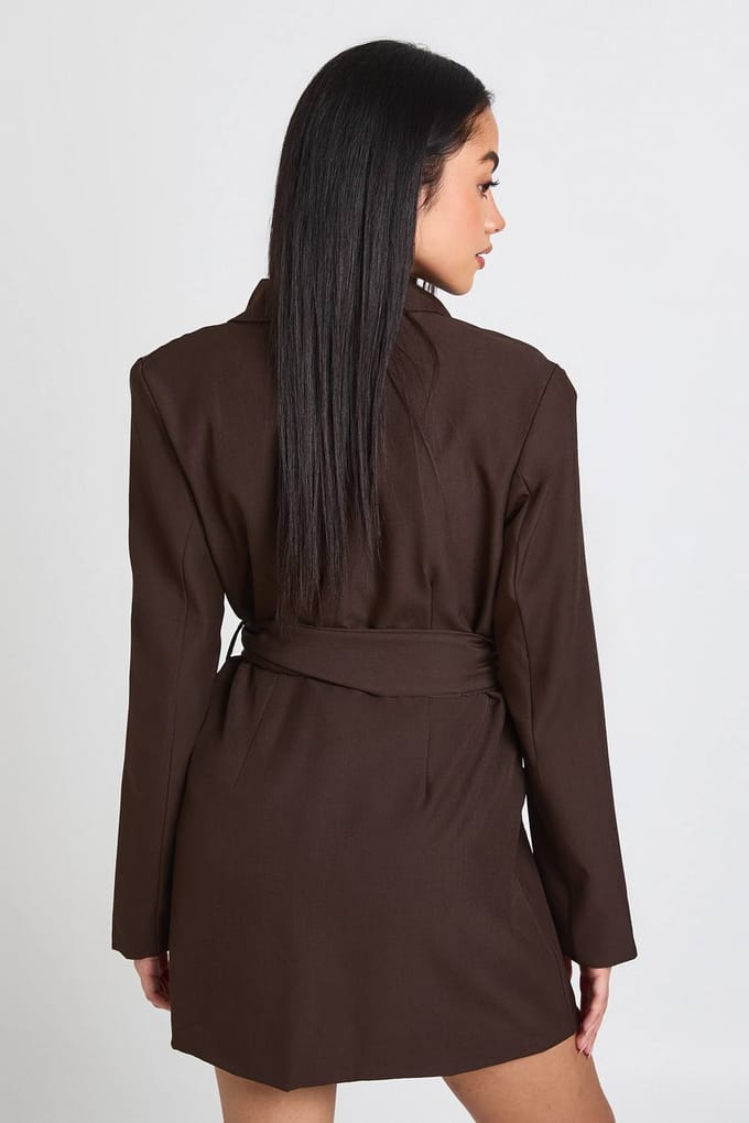 boohoo Dames Obi Strikceintuur Getailleerde Blazer Jurk | Espresso | Maat: 36