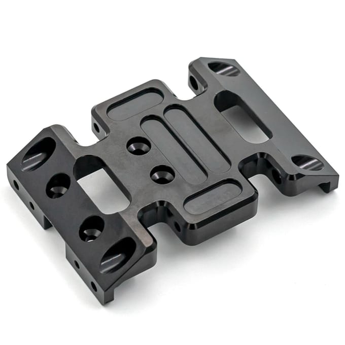 Plaque de protection centrale de châssis en alliage d'aluminium avec vis Accessoire de remplacement Convient pour les pièces de voiture crawler télécommandée 1/10 Axial noir
