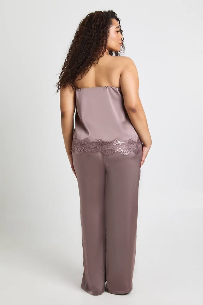 boohoo Dames Plus Satijn Wijde Pijpen Broek | Dusty Mauve | Maat: 44