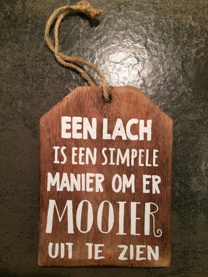 Tekst Label Een lach is een simpele manier 14 x 10 cm