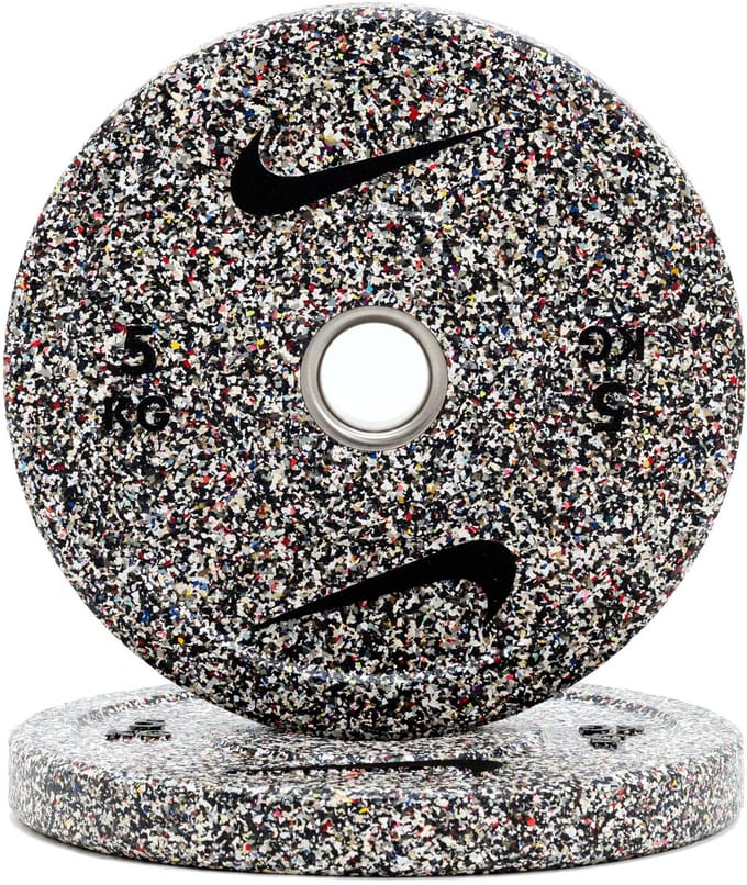 Nike Strength Grind Bumper Plates 5 kg Karmesinrot – Set van 2