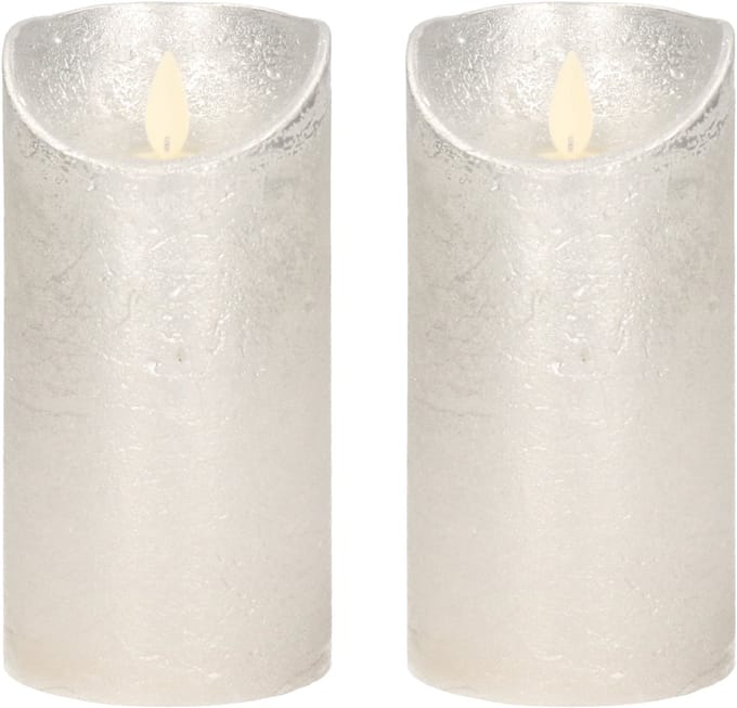 Anna's Collection Led kaars/stompkaars - 2x - zilver - H15 x D7,5 cm - wax - bewegende vlam