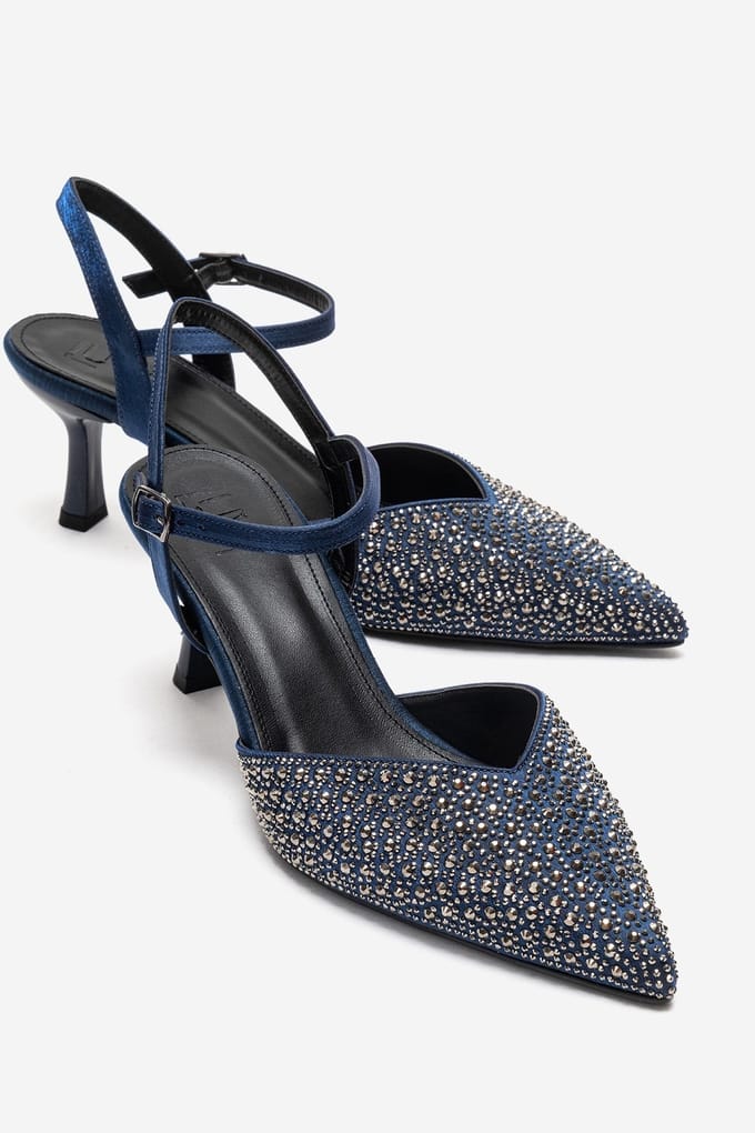 Vilka Verfraaide Slingback Kitten Heel Pumps