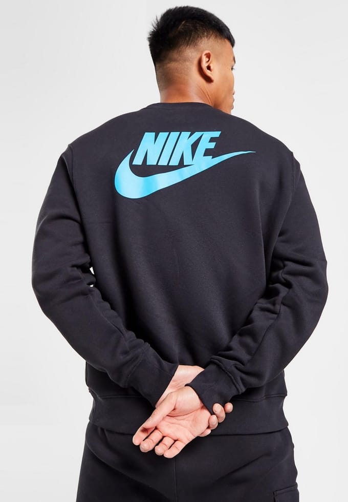 Nike Sportswear Standard Issue Heren Crew Trainingspak in Zwart