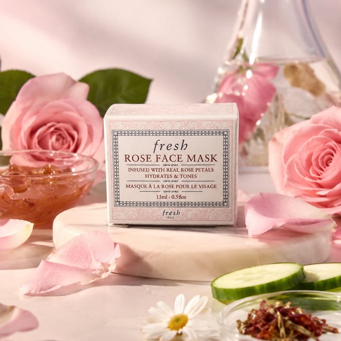 Fresh - ROSE FACE MASK INFUSED WITH REAL ROSE PETALS HYDRATES & TONES - 15ml