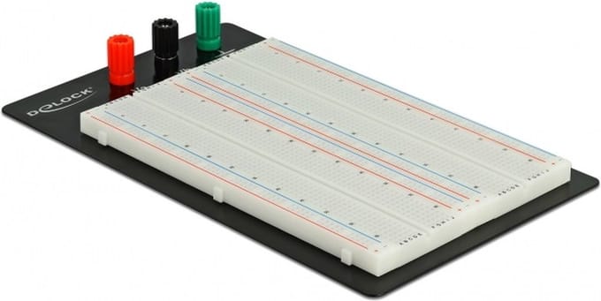 Breadboard met 1260/400 insteekpunten en bodemplaat / zwart/wit
