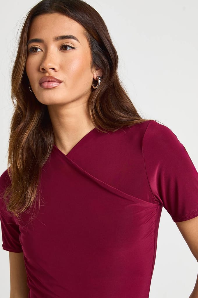 boohoo Dames Wikkel Voorkant Matte Slinky Bodysuit | Wine | Maat: 8