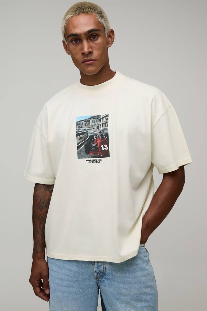 Ecru Oversized Boxy T-shirt Met Fotografische Auto Borstprint | Size Large