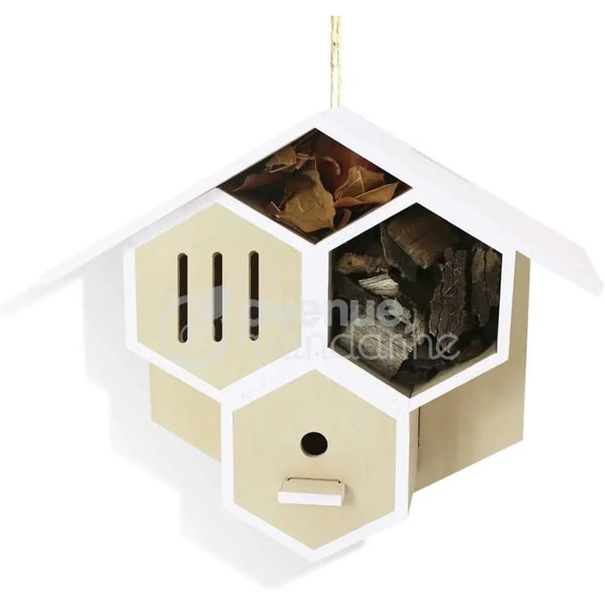 Insectenhotel wordt gebouwd Avenue Mandarine