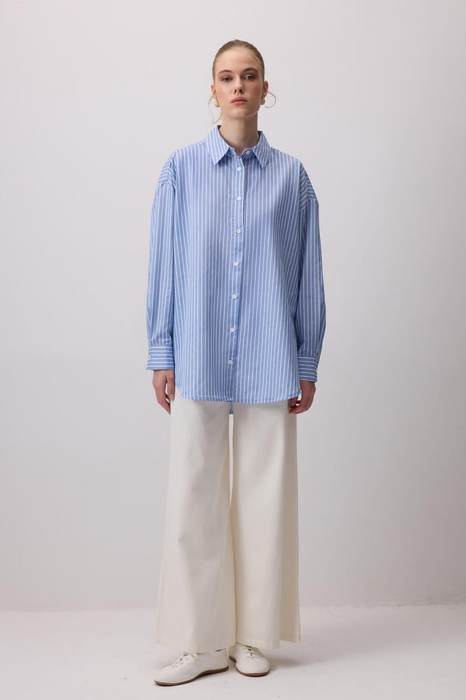 Touché Privé - Oversized blouse met fijne strepen - Blauw - Dames