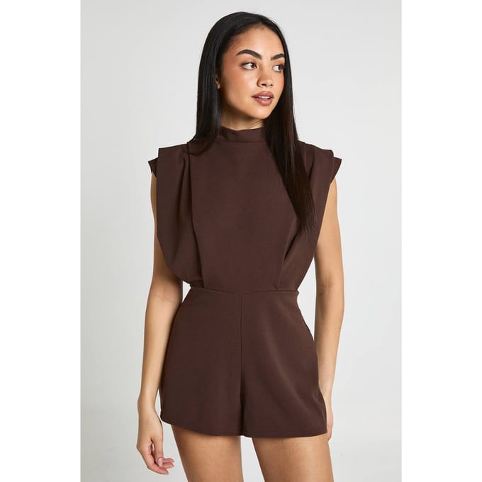 boohoo Dames Getailleerde Playsuit Met PlooiDetail | Chocoladebruin | Maat: 36