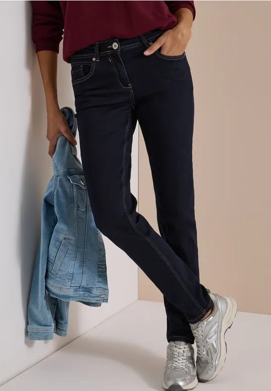 Mid Waist Slim Leg Jeans – Casual Fit