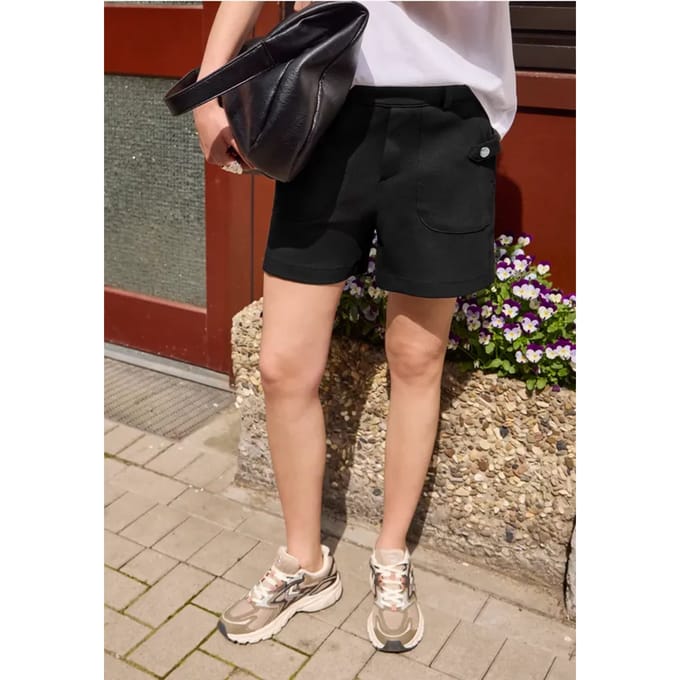 High Waist shorts met knoopdetail