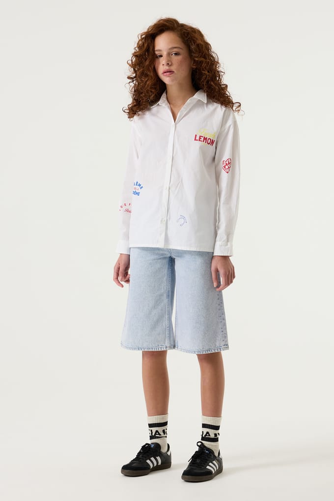 straight fit bermuda met logopatch