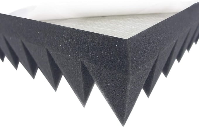 Akoestisch schuim piramidevorm 50 x 50 x 7 cm - Effectieve geluidsisolatie