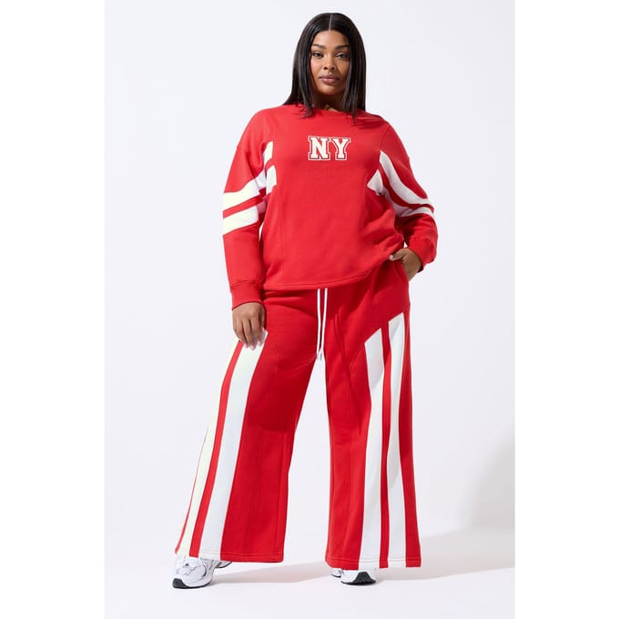 Limited Collection Rode Joggingbroek Met Streep En Wijde Pijpen Size 48