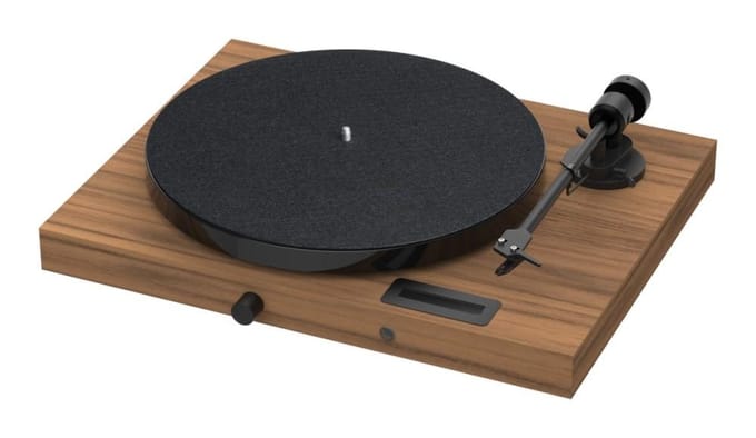Pro-Ject JukeBox E1 + OM5e Platenspeler, Systeem all-in-one / Plug and Play met Bluetooth, walnoot, Pro-Ject