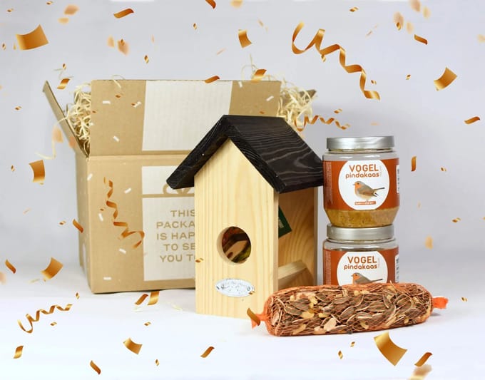 Pindakaashuisje met vogelvoer cadeau