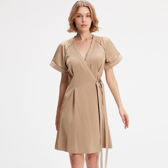 Minimalistische wrap jurk